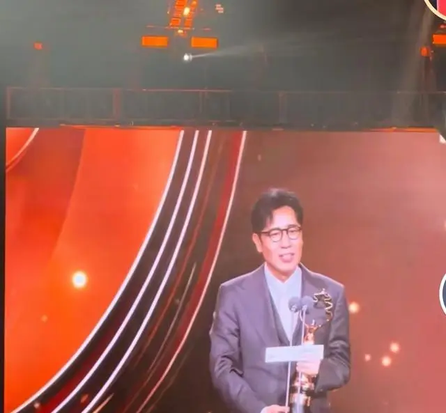于和伟凭《悬崖之上》获第十一届北京国际电影节天坛奖最佳男主角 相关图片 于和伟凭《悬崖之上》获第十一届北京国际电影节天坛奖最佳男主角 相关图片