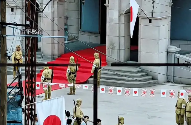 甫丁影视《水箱狙击手》短剧引爆短视频平台军事题材热潮 现场图 甫丁影视《水箱狙击手》短剧引爆短视频平台军事题材热潮 现场图