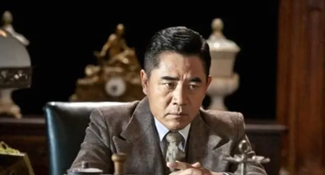 陈宝国为《家有七郎》住厂搬货增重漂发，陈月末凭廖四六角色获澳涞坞新锐奖 现场图