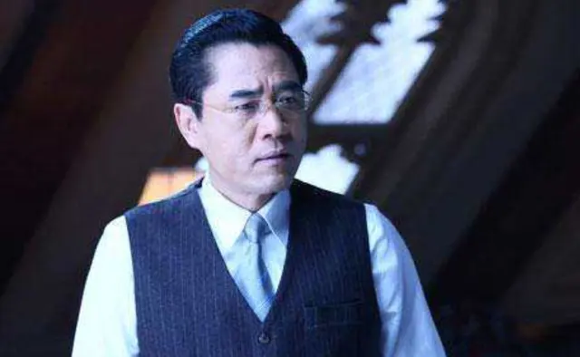 陈宝国为《家有七郎》住厂搬货增重漂发，陈月末凭廖四六角色获澳涞坞新锐奖 相关图片